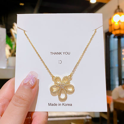 Women's Temperament Entry Zircon Large Flower Titanium Necklaces