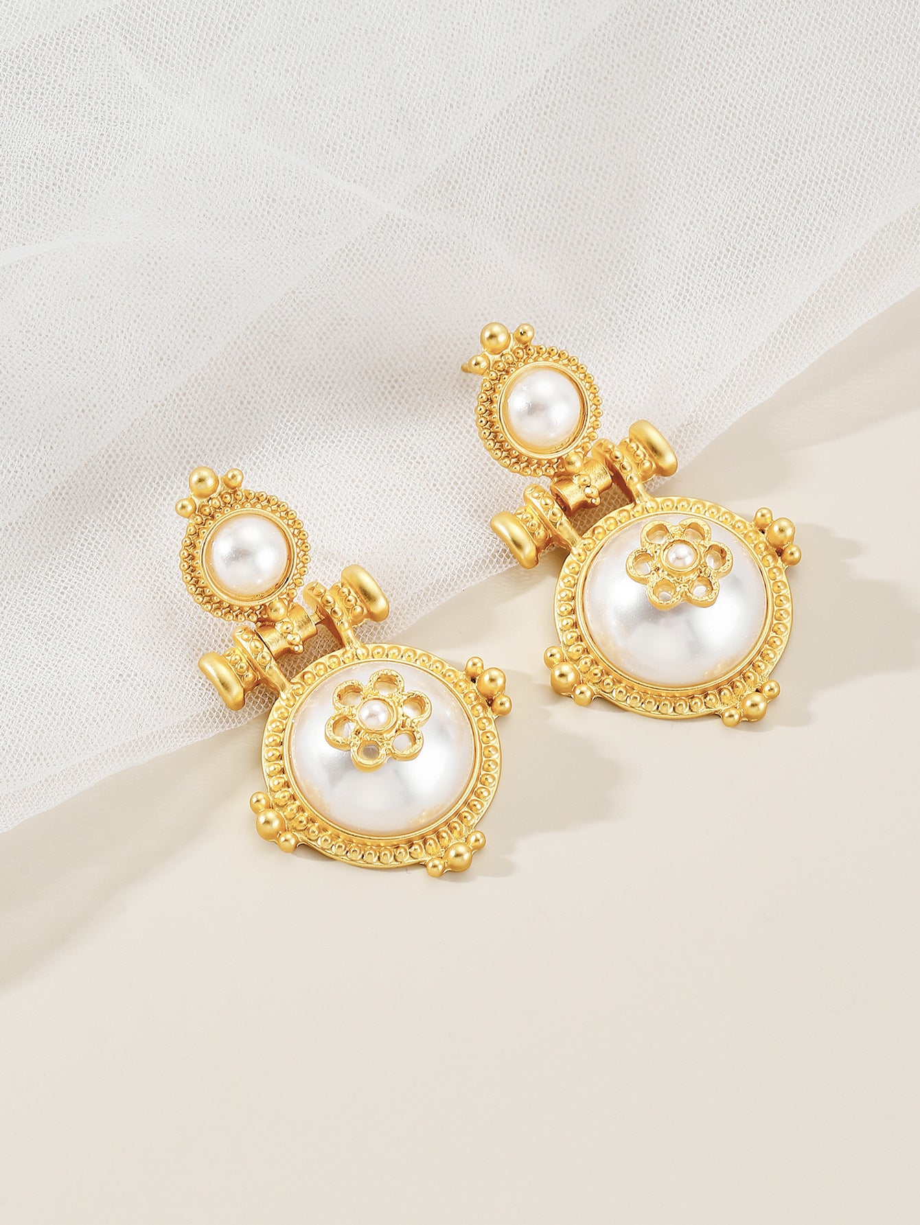 Women's Palace Style Niche High-grade Vintage Ornament Earrings