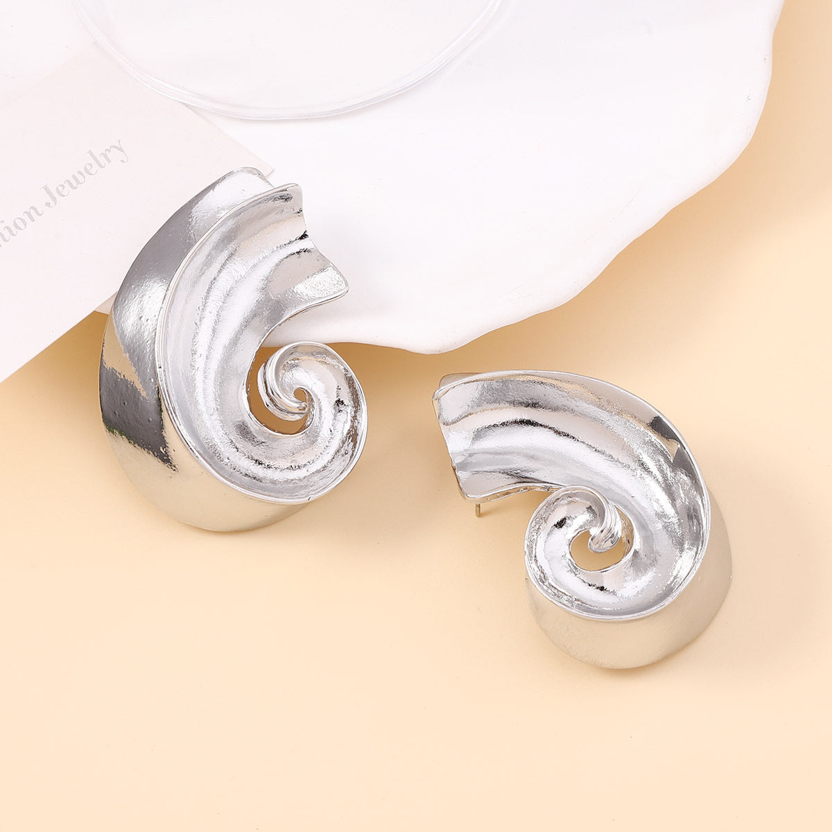 Retro Spiral Semicircle Metal Irregular Heavy Earrings