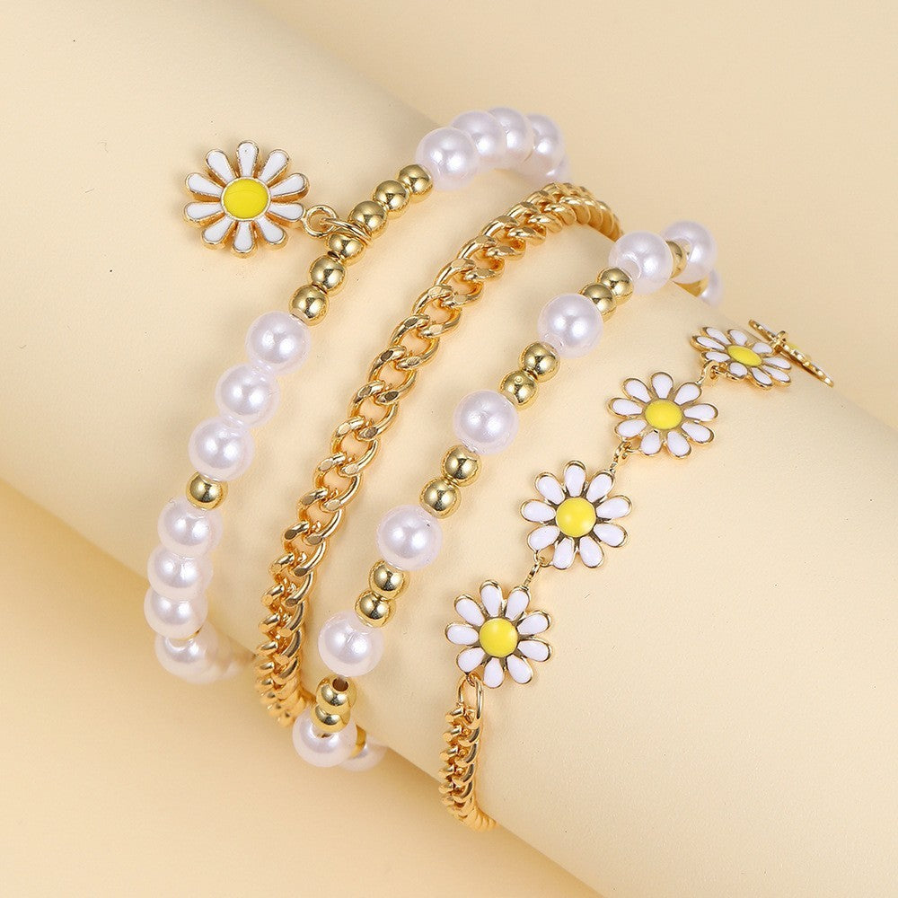 Small Golden Beads Love Daisy Pearl Bracelets