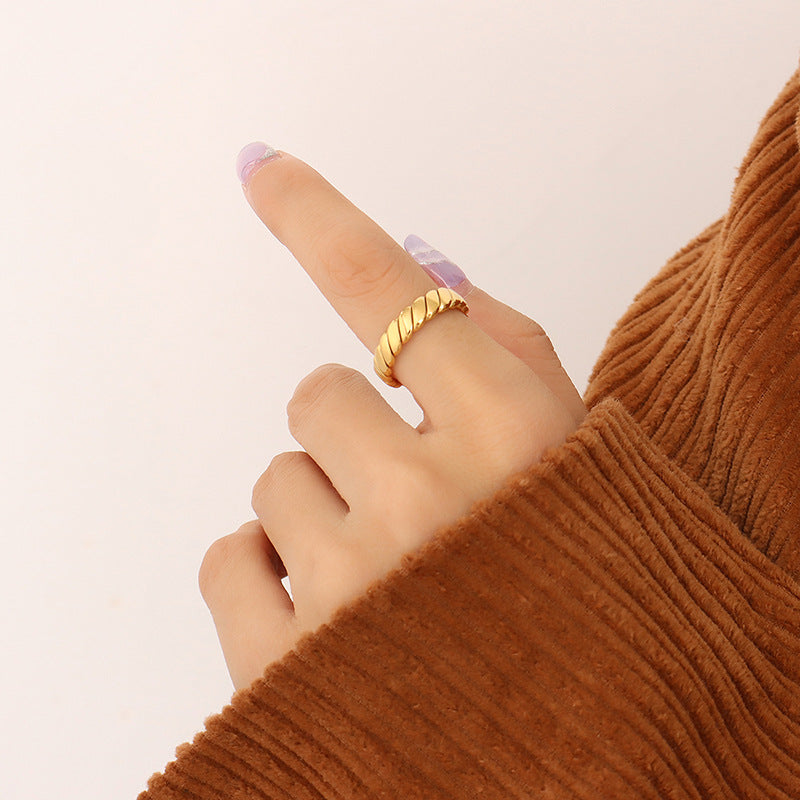 Design Geometric Simple Cold Wind Rotatable Rings