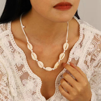 Women's Line Retro Free Knotted Simple Fashion Temperament Necklaces