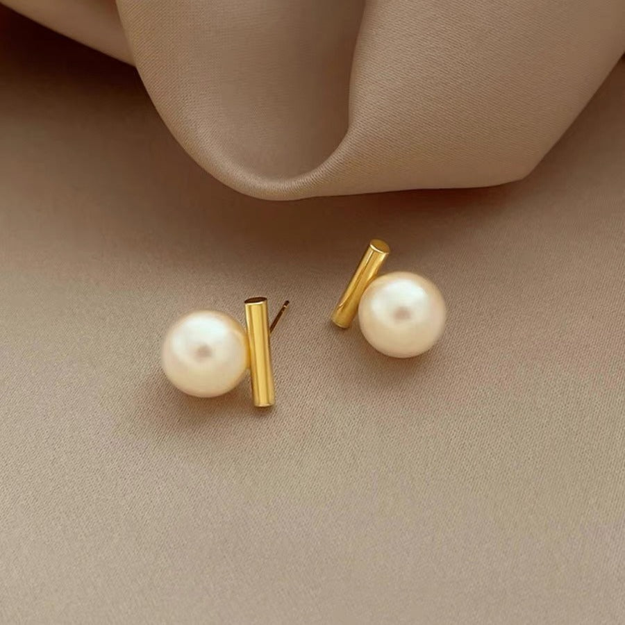 Women's Niche Design Gray Pearl Retro Elegant Earrings