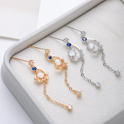 Women's Star Moon Ear Asymmetric Fashion Elegant Earrings