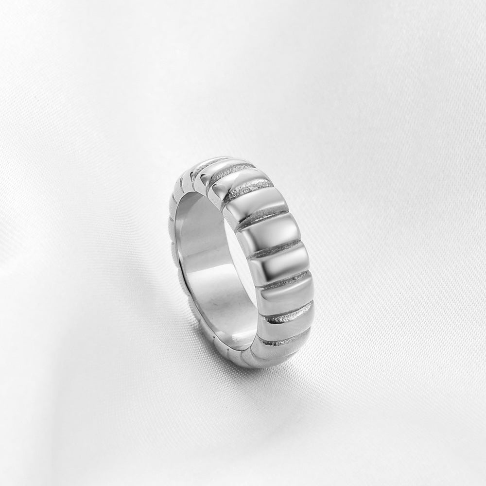Women's Fashion Personality Wave Pattern Titanium Steel Rings