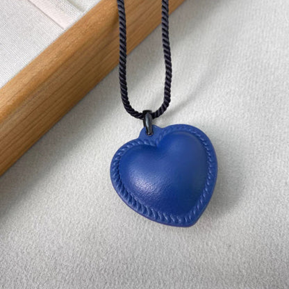 Design Large Black Peach Heart Adjustable Fashionable Necklaces