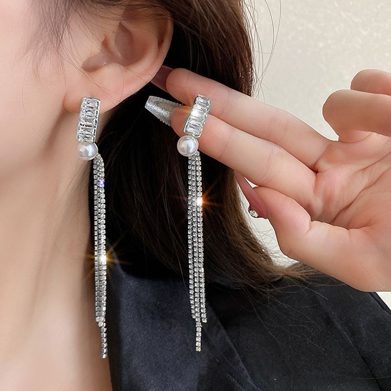 Women's Long Full Rhinestone Tassel Fashion Elegant Earrings