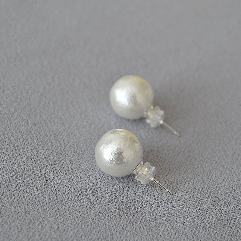 Retro Large Strong Light Pearl Sier Earrings