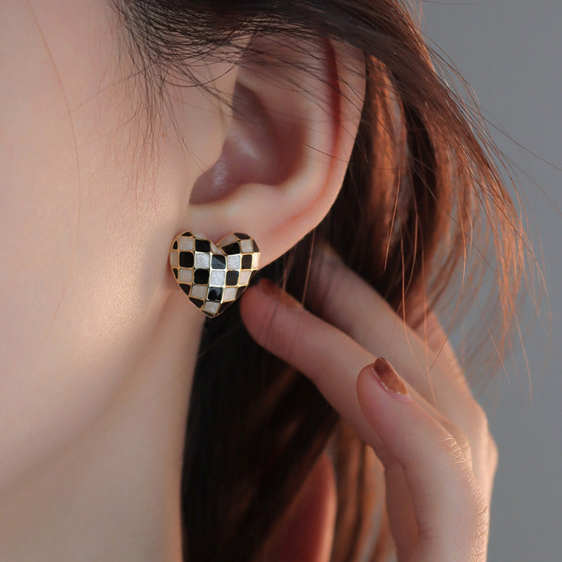 Plaid Love Heart Female Niche Design Earrings