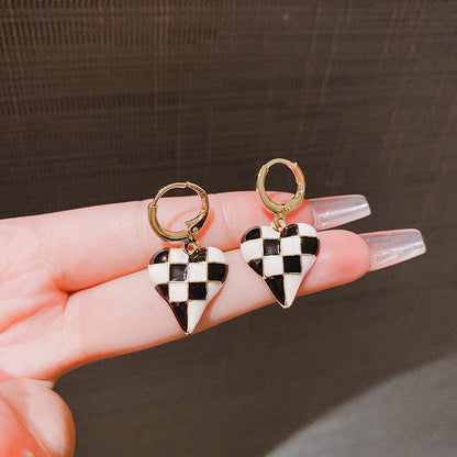 Women's Style Chessboard Plaid Love Heart Elegant Earrings