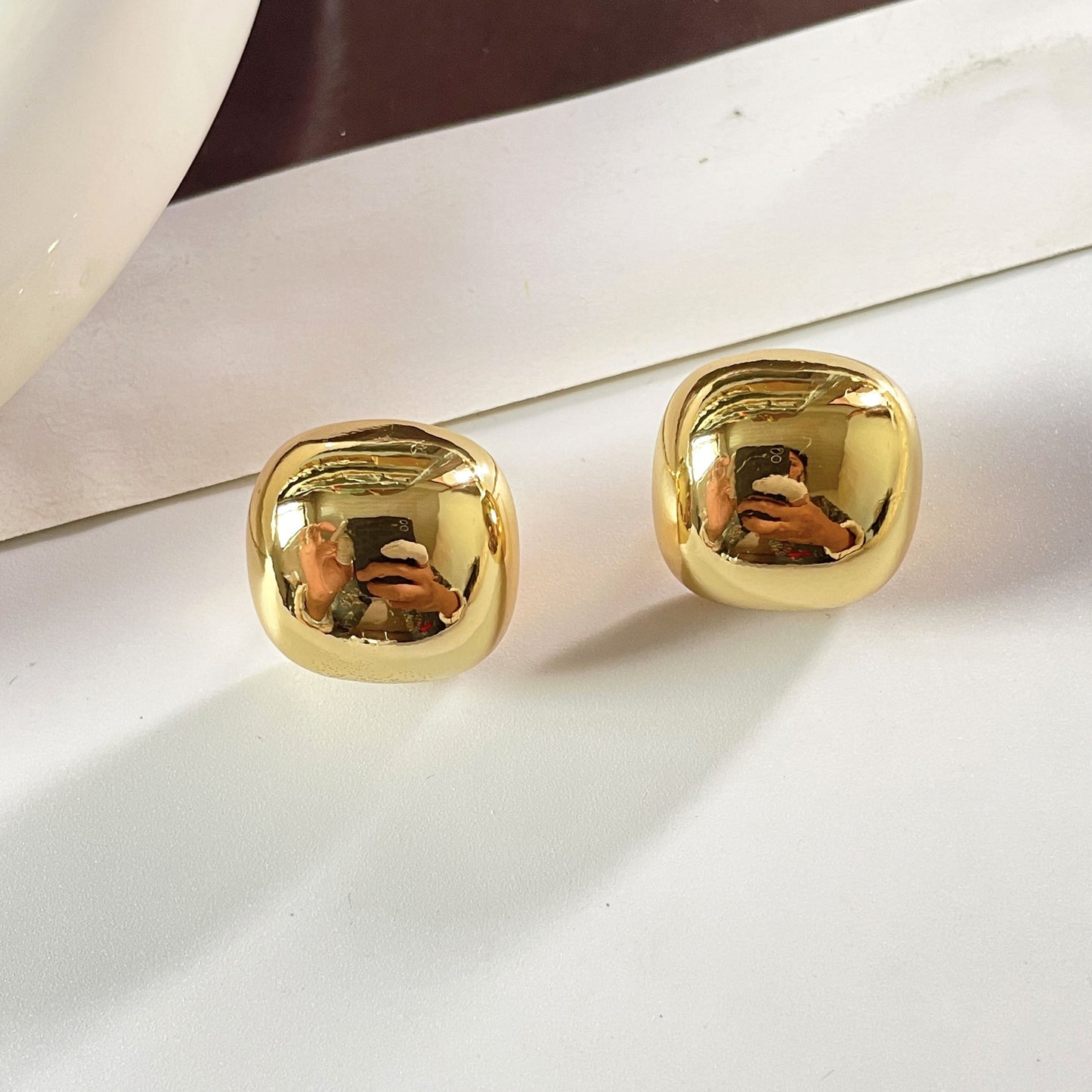 Scenery Surface Ball Ear Fashion Commuter Rings