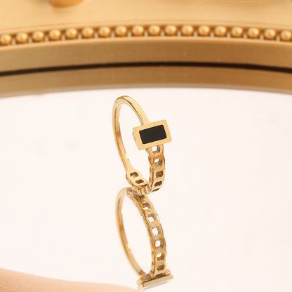 Women's Style High-grade Black Rectangular Chain Design Rings