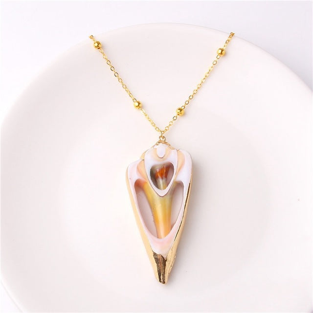 Women's & Men's Style Natural Shell Gold-plated Edge Alloy Necklaces