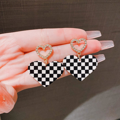 Women's Style Chessboard Plaid Love Heart Elegant Earrings