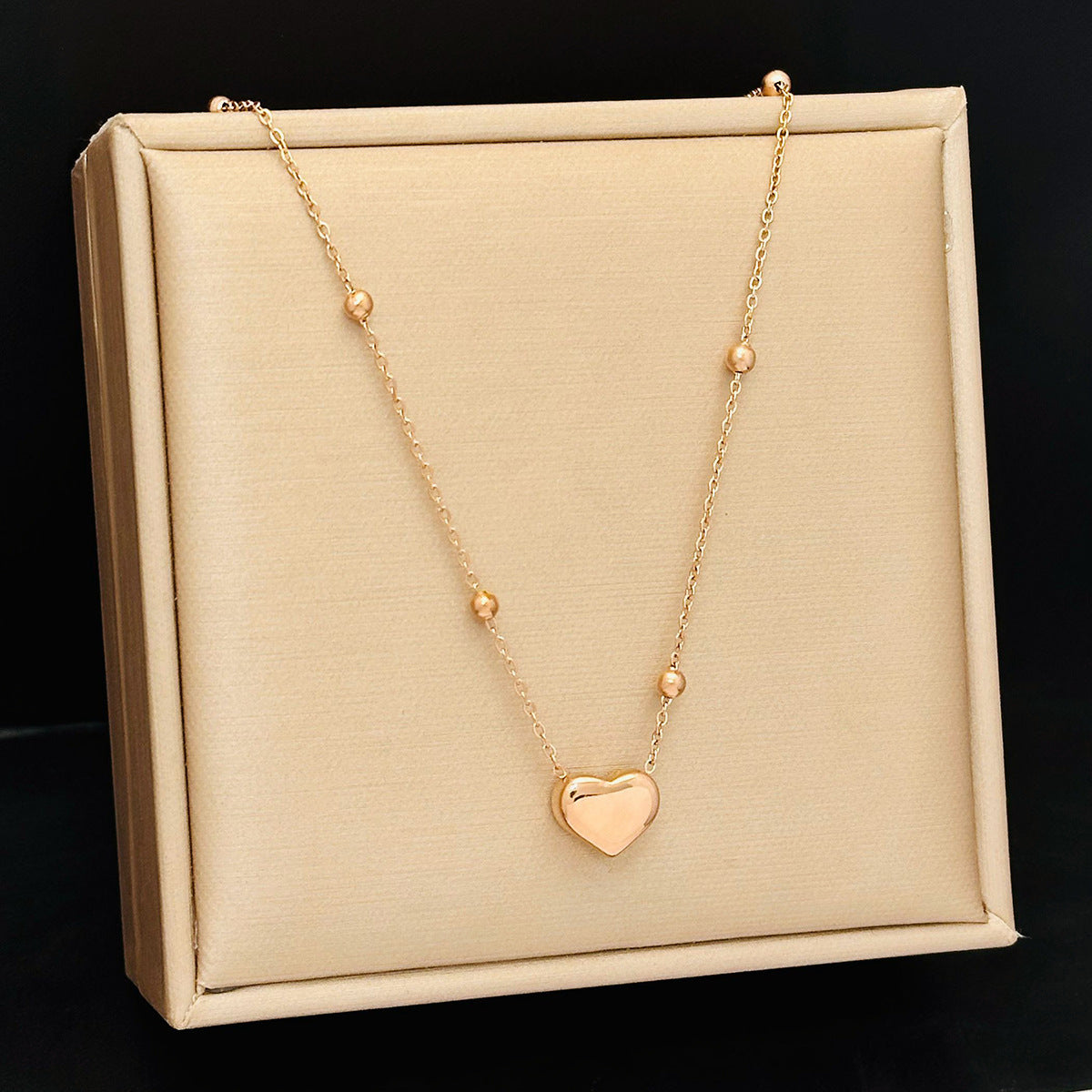 Women's Steel High-grade Heart-shaped Clavicle Chain Niche Necklaces