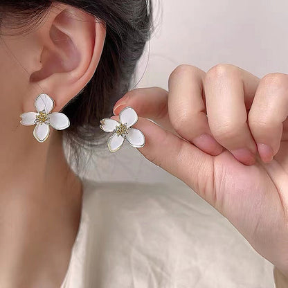 Affordable Luxury Fashion High-grade Small Fresh Flower Earrings