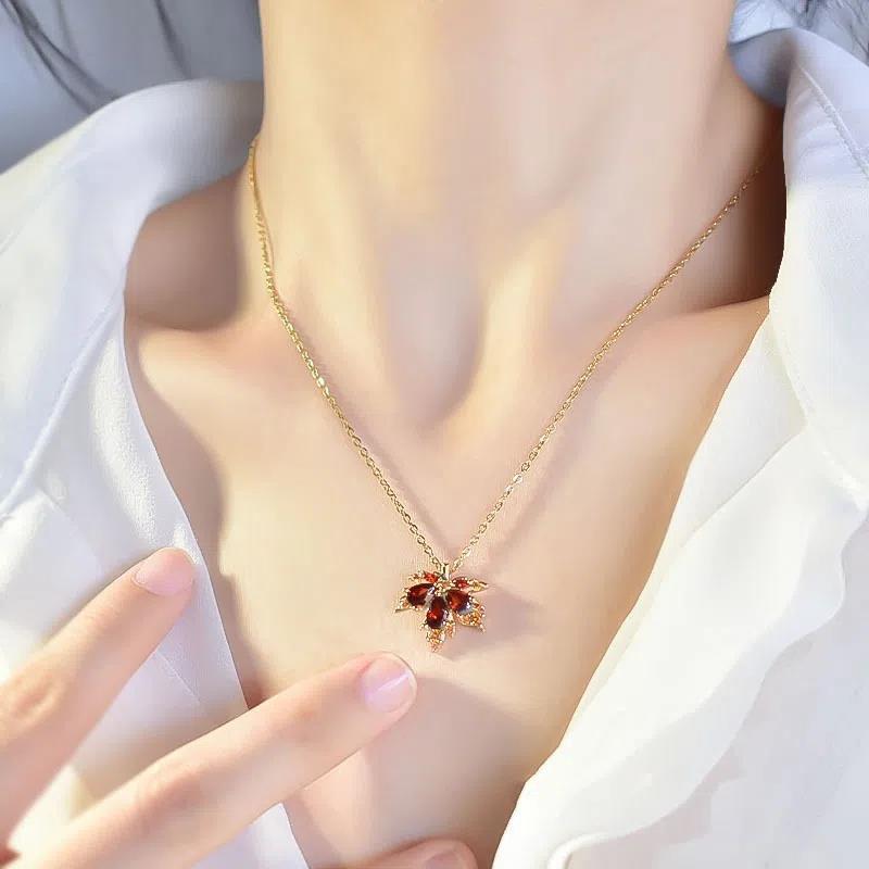 Niche Design Light Luxury Temperament Clavicle Necklaces
