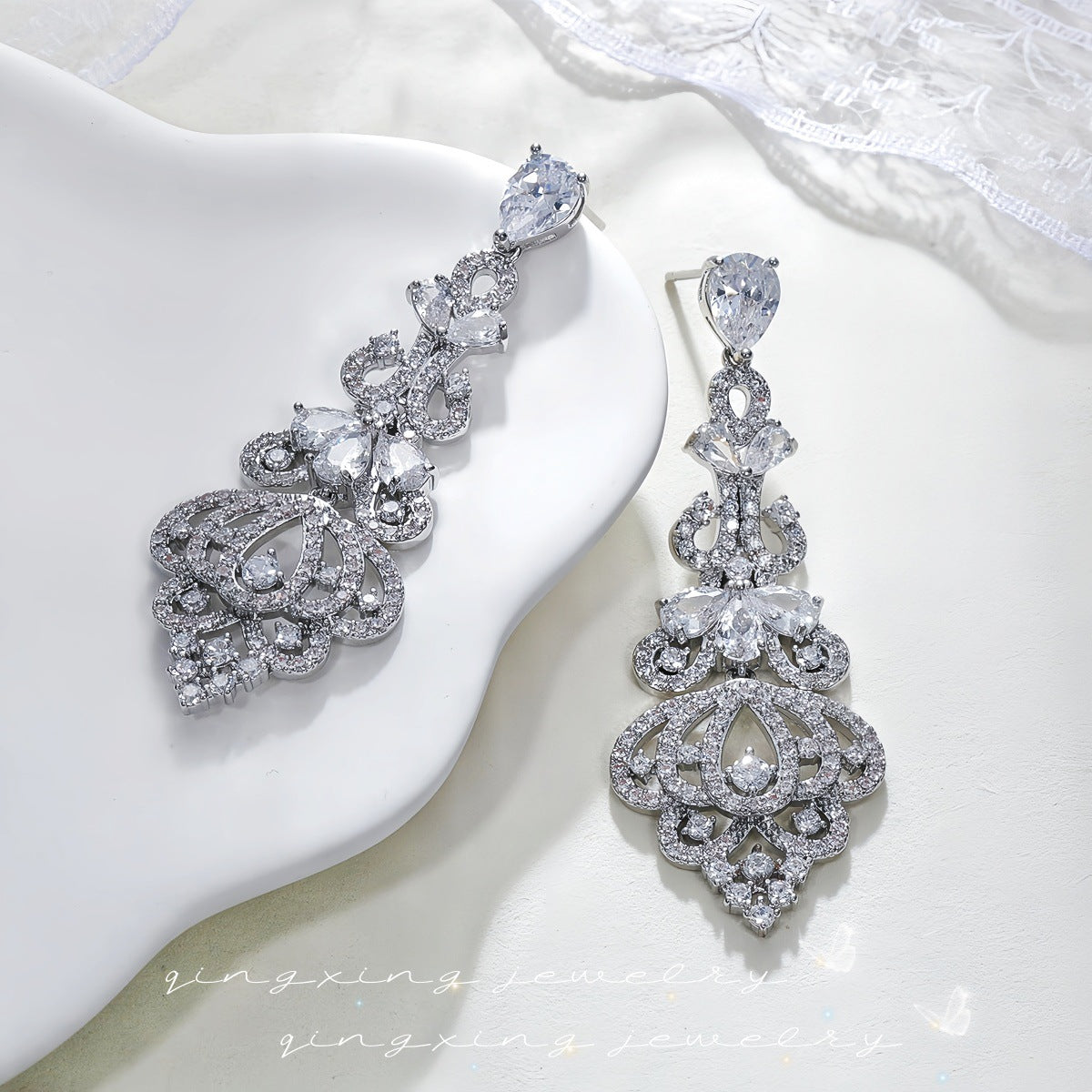 High-grade Long Luxury Over Inlaid Zircon Earrings