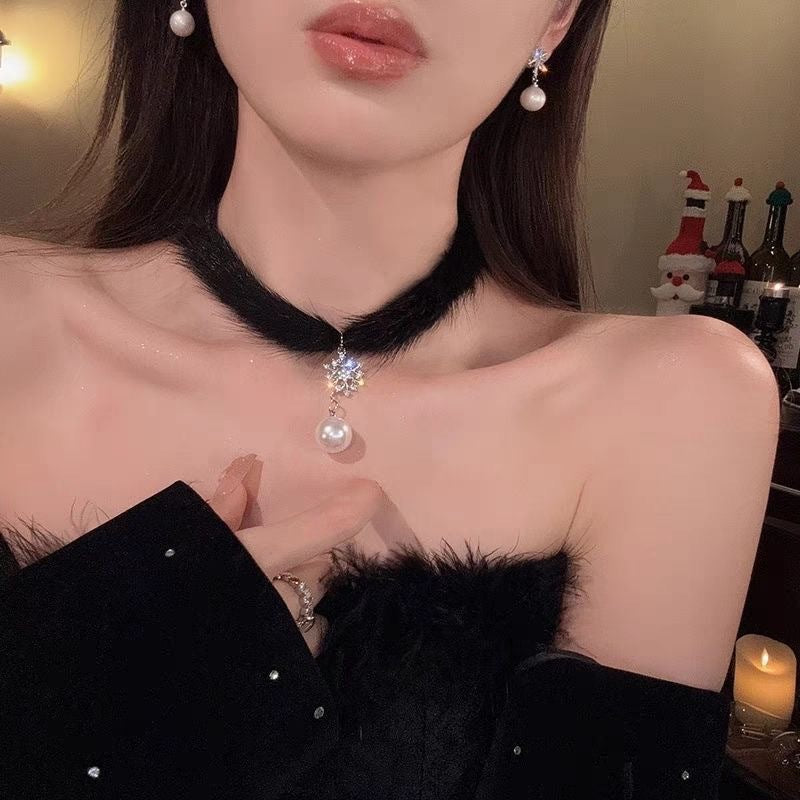 Women's White Fur Collar Light Luxury Minority Neck Necklaces