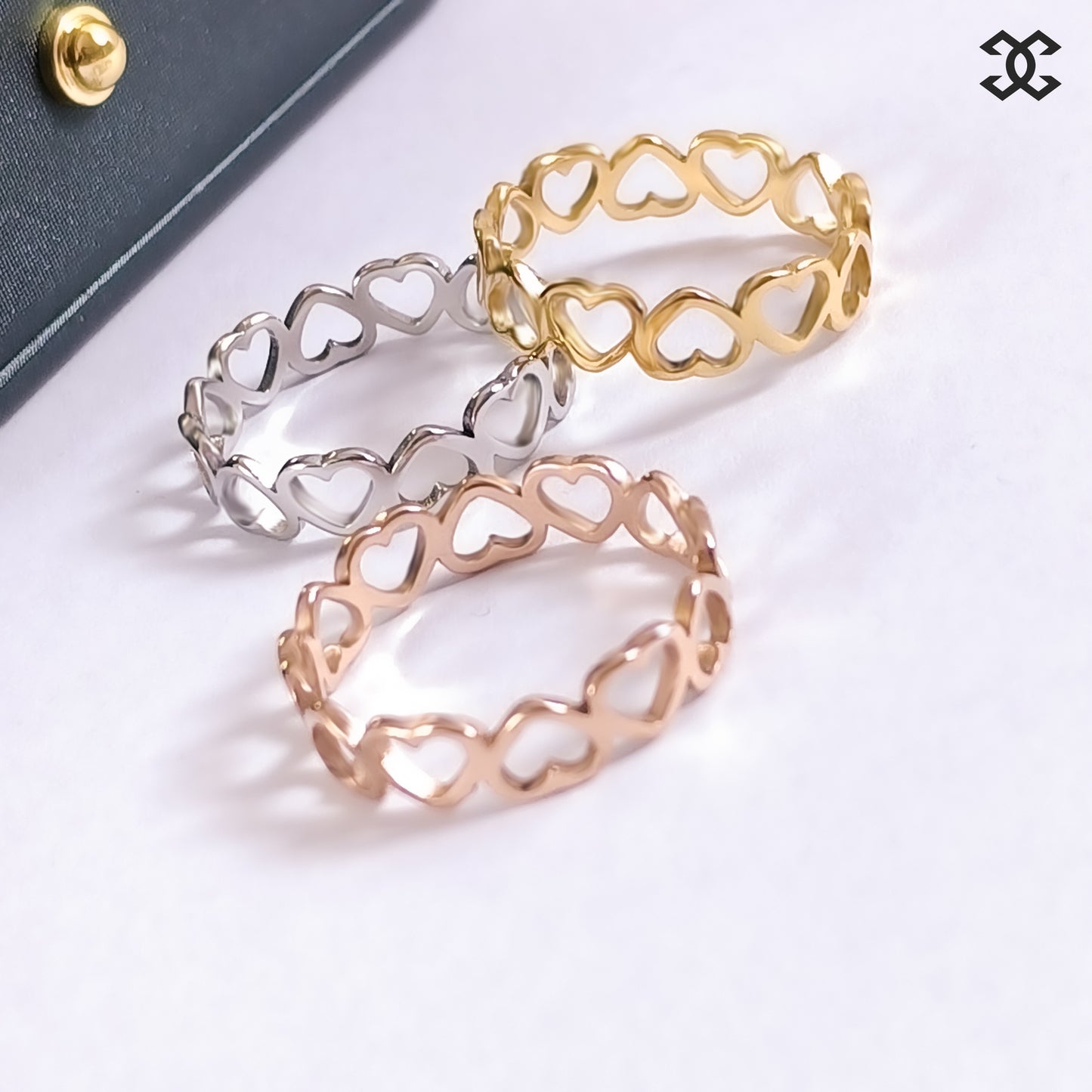 Women's Gold Heart-shaped Simple Niche No Pigment Rings