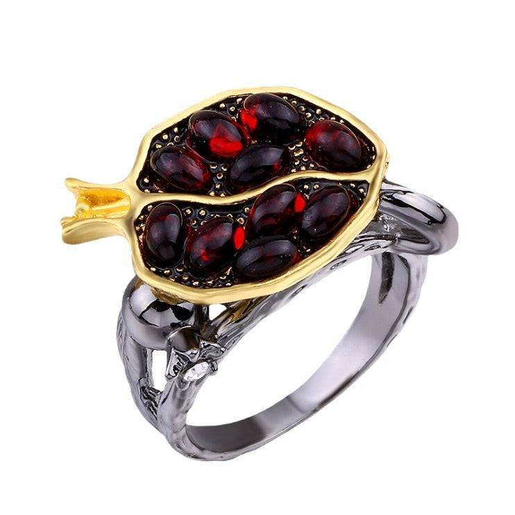 Garnet Timbo Black Gold Retro Creative Rings