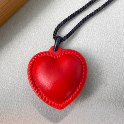 Design Large Black Peach Heart Adjustable Fashionable Necklaces