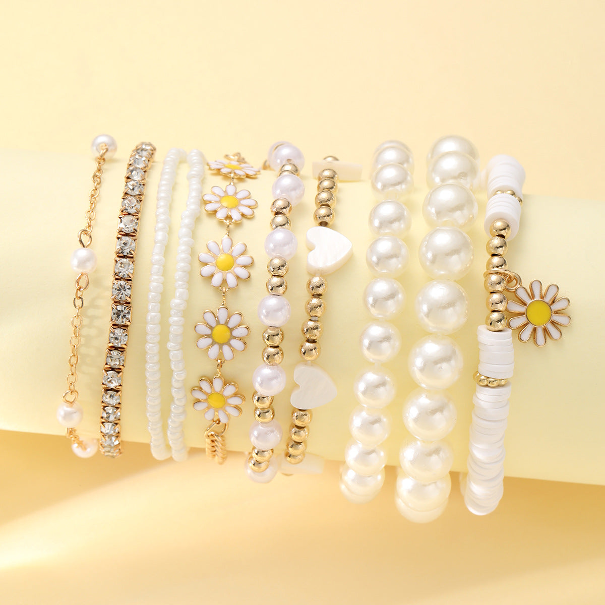 Small Golden Beads Love Daisy Pearl Bracelets