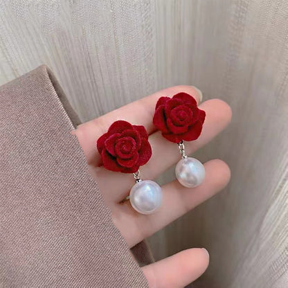 Women's Pearl Flower High-grade Minority Elegance Retro Earrings