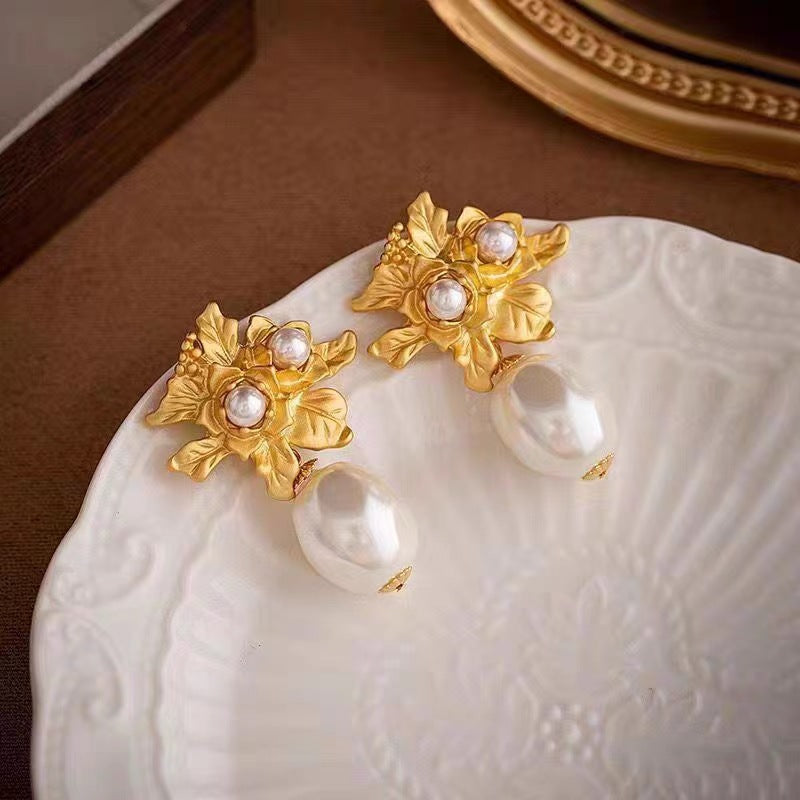 Women's Pearl Flower High-grade Minority Elegance Retro Earrings