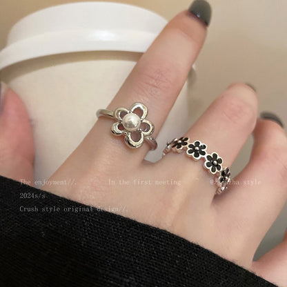 Women's Small Pearl Flowers Open Retro Temperament Rings