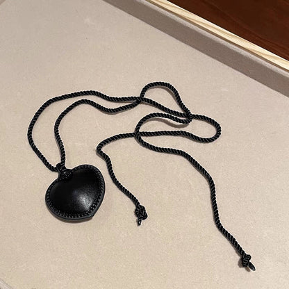 Design Large Black Peach Heart Adjustable Fashionable Necklaces