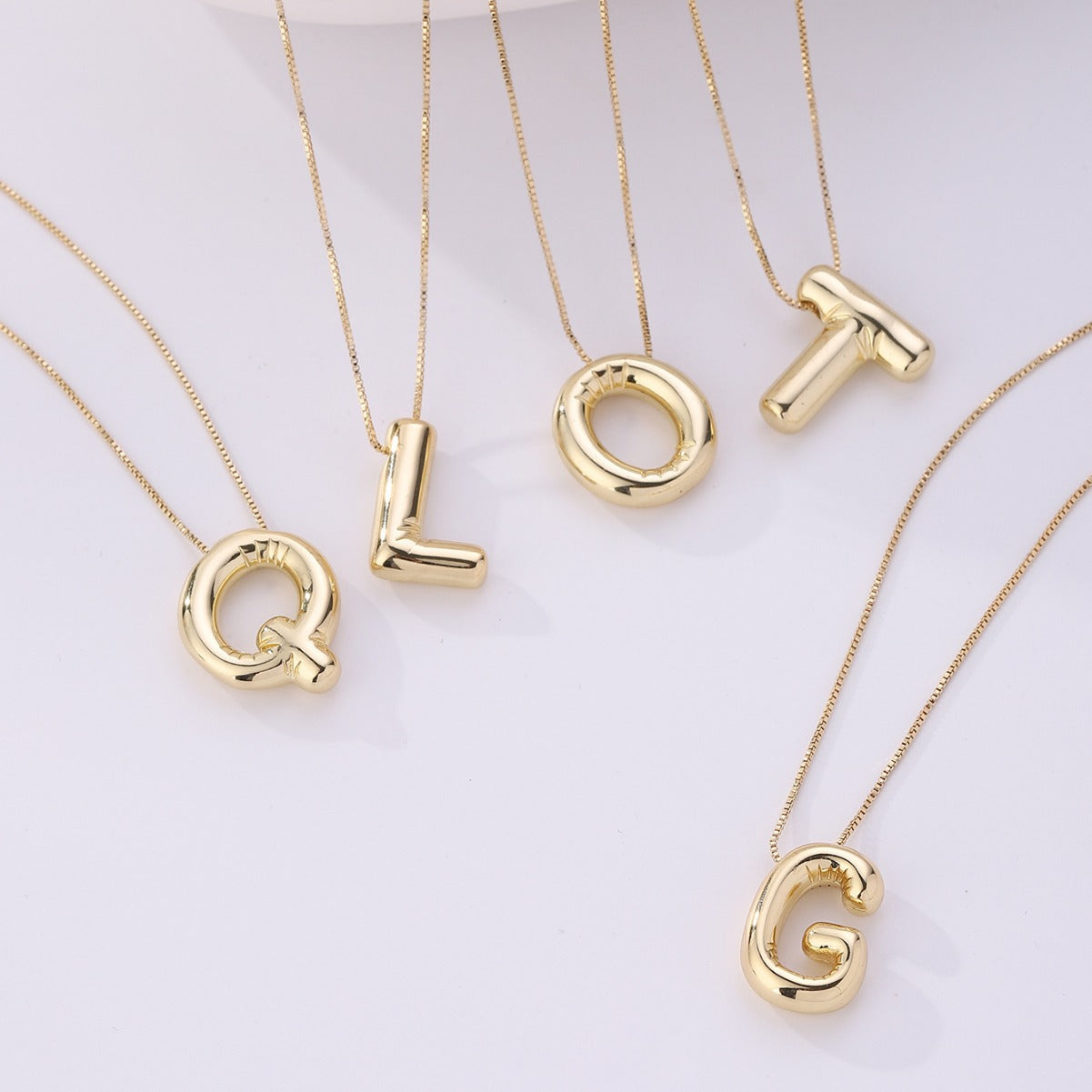 Women's Gold Balloon Glossy English Letter Fashion Pendants