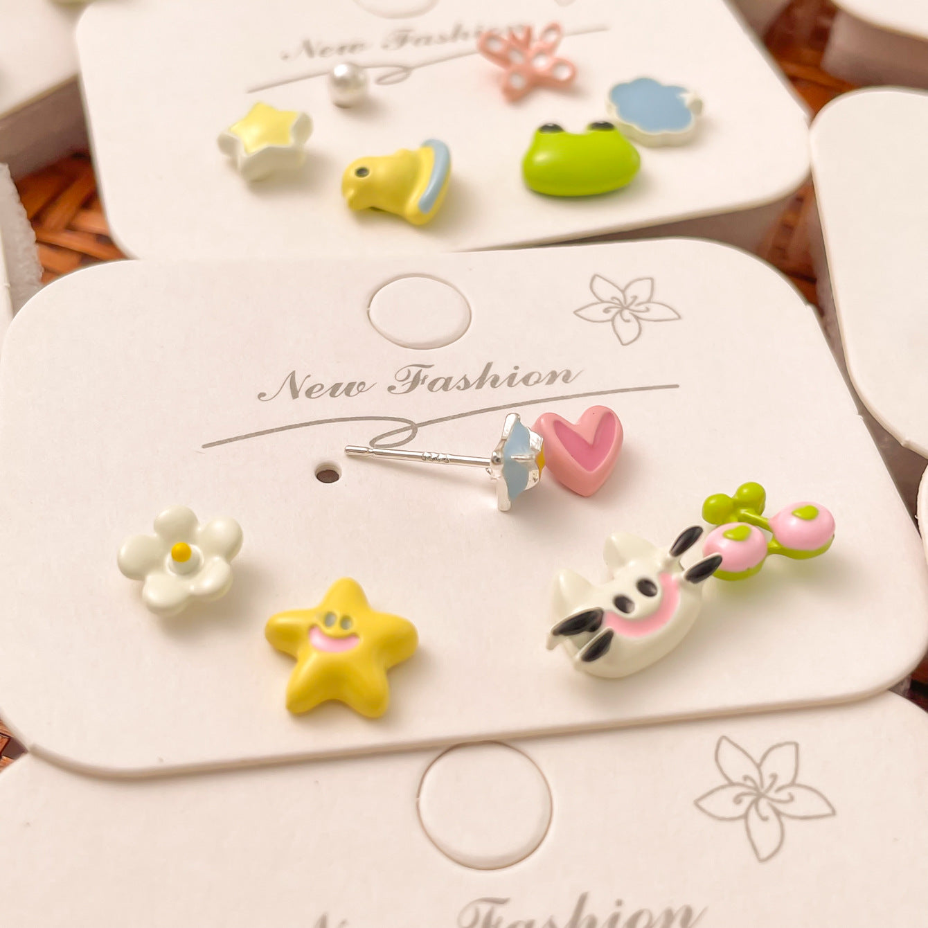 Women's & Children's Fresh Cute Sier Small Delicate High-grade Cartoon Fun Earrings