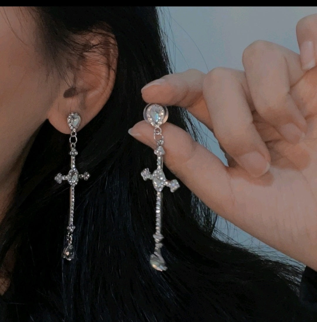 Women's Long Full Rhinestone Tassel Fashion Elegant Earrings