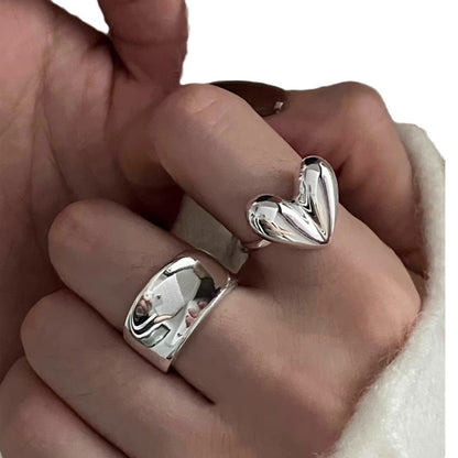 Women's Glossy Three-dimensional Love Heart-shaped Fashion Simple Advanced Texture Personality Rings