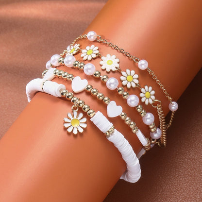 Small Golden Beads Love Daisy Pearl Bracelets