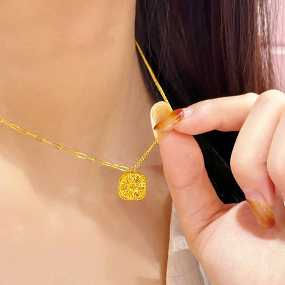 Women's Gold Flash Cube Sugar High-grade Sense Pendants