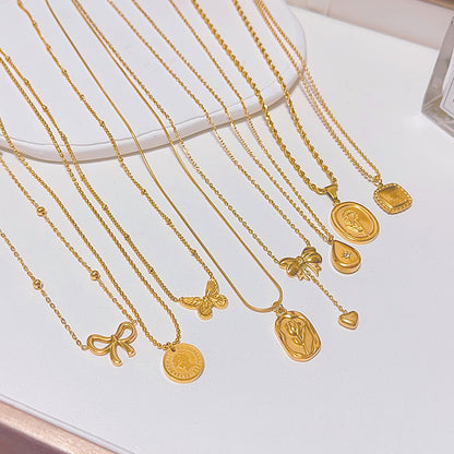 Women's No Fading Flower Light Luxury Clavicle Necklaces