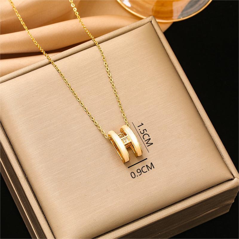 Women's Steel Ornament Design High-grade Light Luxury Necklaces