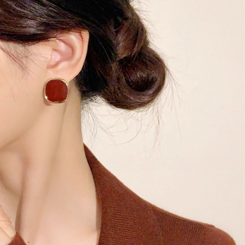 Women's Retro Unique Niche Design High-grade Ear Rings