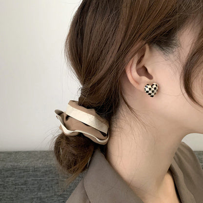 Plaid Love Heart Female Niche Design Earrings
