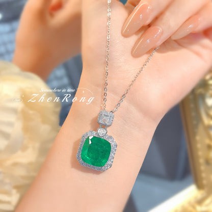Women's Retro Luxury With Cotton Emerald Simple Inlaid High Pendants