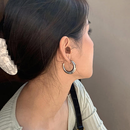 Women's Minimalist Glossy Metal Circle For Simple Earrings
