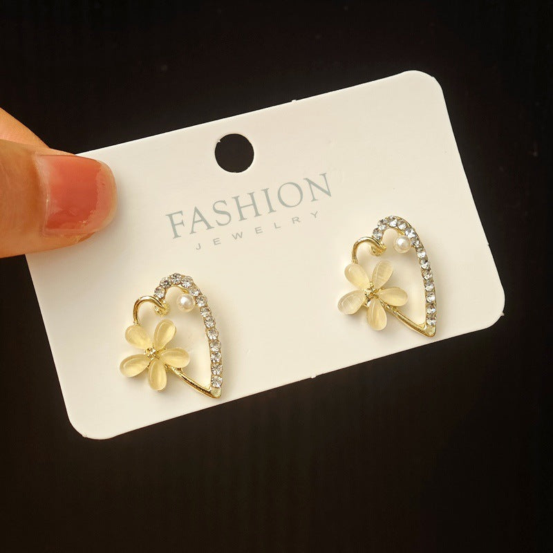 Fresh Simple Flower Light Luxury Fashion Earrings