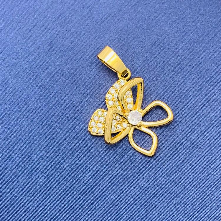 Rotating Clover Simple Hundred Source Ornament Pendants