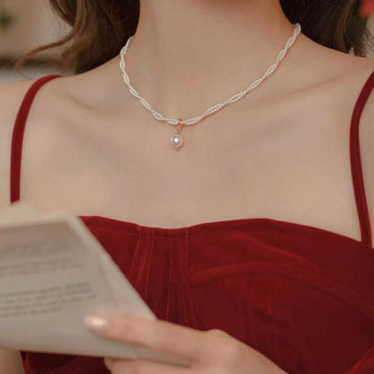 Women's Pearl Clavicle Chain Light Luxury Minority Necklaces