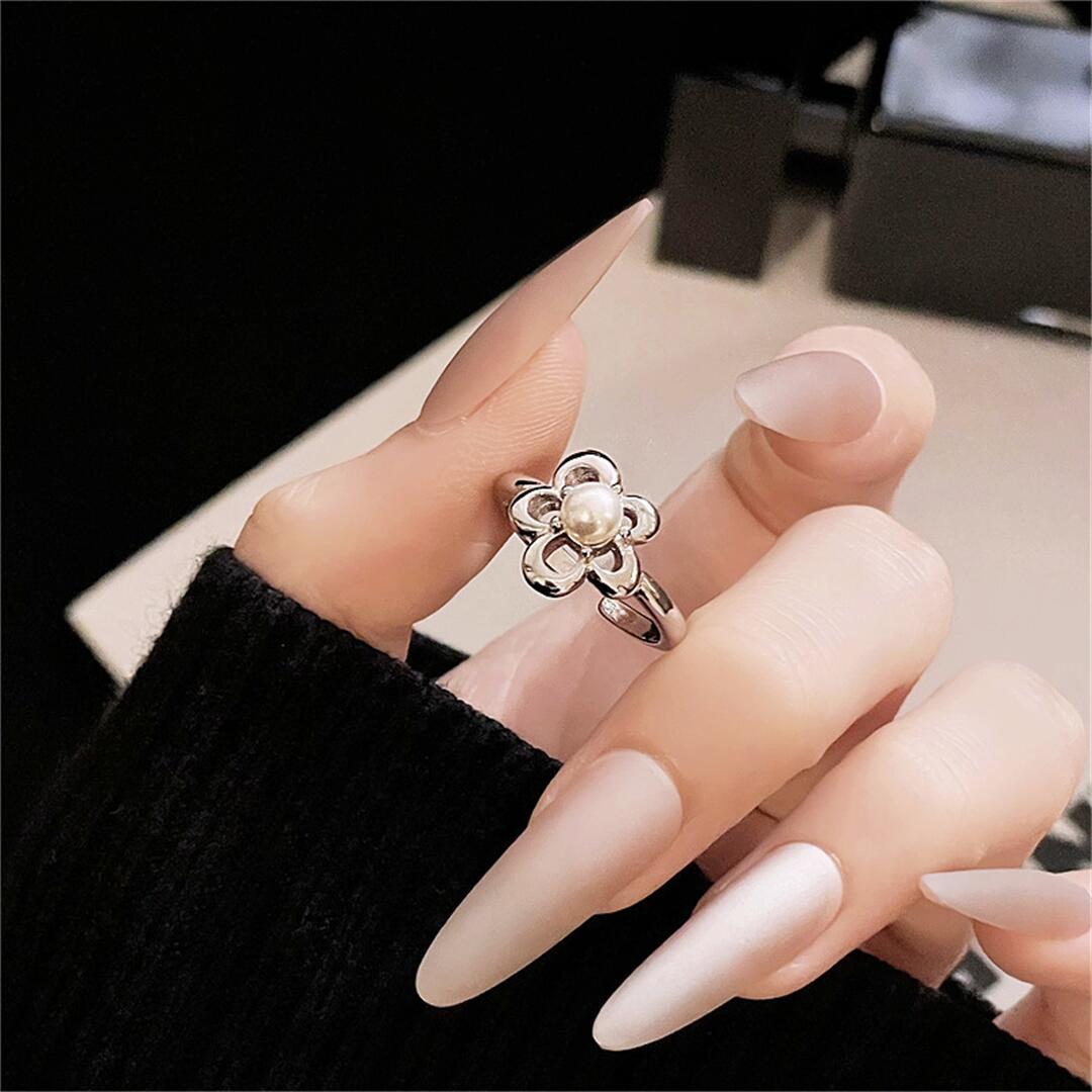 Women's Butterfly Flower Open Design Retro Fashion Rings