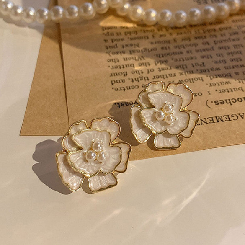 Fresh Simple Flower Light Luxury Fashion Earrings