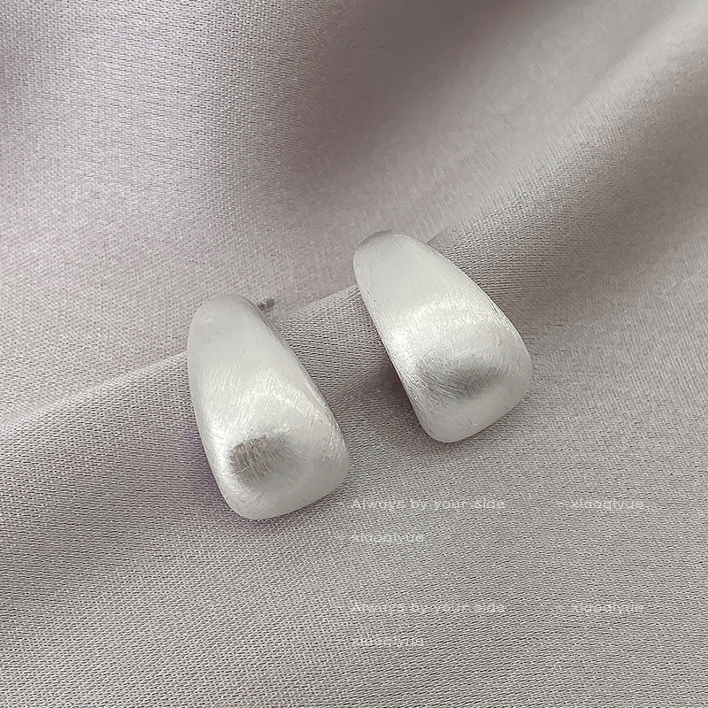 Frosty Style High-grade Temperament Female Design Earrings