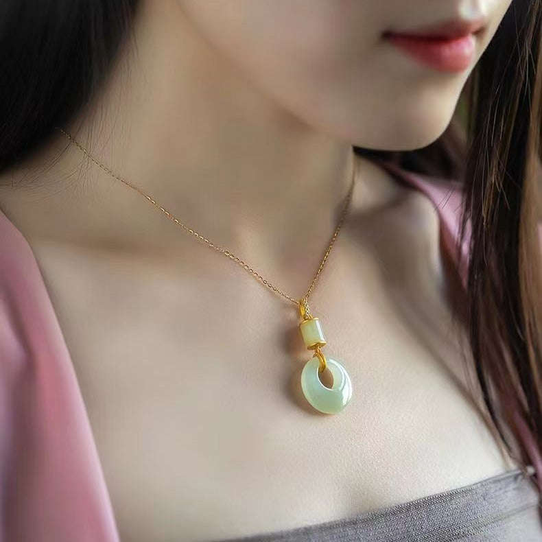 Women's Peace Buckle Fashion Temperament Clavicle Chain Necklaces